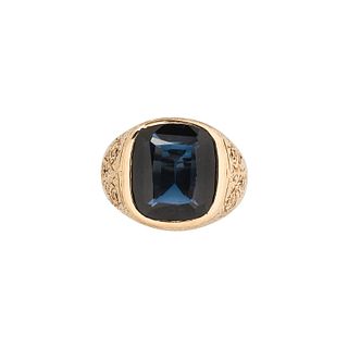18kt Gold and Synthetic Sapphire Ring