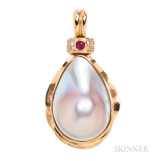 14kt Gold and Mabe Pearl Pendant