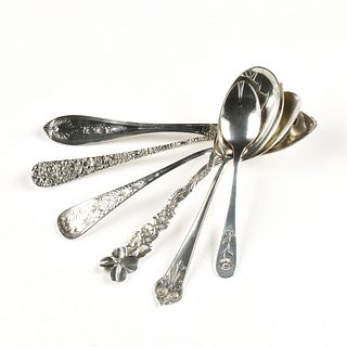 A GROUP OF EIGHTEEN MISCELLANEOUS SILVER SPOONS, AMERICAN, CONTINENTAL, 19TH/20TH CENTURIES,