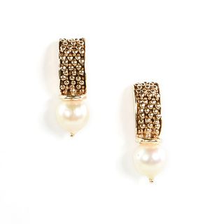 A PAIR OF ITALIAN STYLE 14K YELLOW GOLD GRANULES AND PEARL DROP PARTIAL HUGGIE EARRINGS, MODERN,