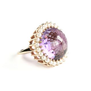 A 14K YELLOW GOLD, AMETHYST, AND SEED PEARL RING,