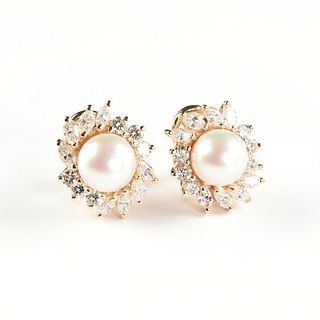 A PAIR OF 14K YELLOW GOLD, PEARL AND DIAMOND BUTTON EARRINGS, 