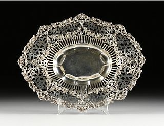 AN AMERICAN STERLING SILVER RETICULATED BREAD TRAY, BY HOWARD & CO, MARKED, NEW YORK, EARLY 20TH CENTURY,