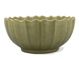 Large Chinese Longquan Celadon Lobed Bowl,Ming D.