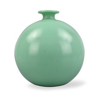Chinese Green Peking Glass Vase, 19th C.