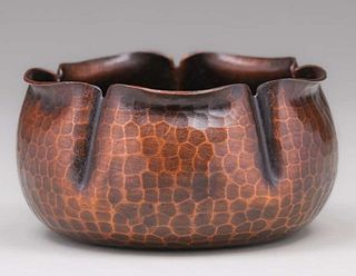 Roycroft Hammered Copper Scalloped Bowl c1920s