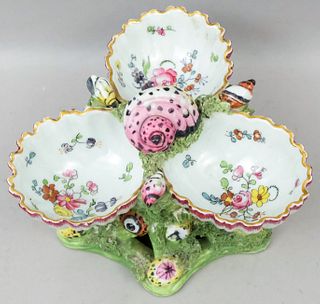 Early Bow Style Porcelain Shell Sweetmeat Dish