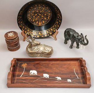 Lot of Asian Decorative Objects and Antiques