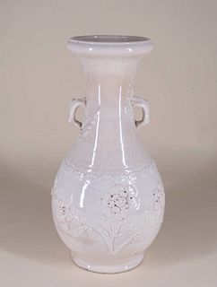 Dehua Porcelain Bottle Vase with Applied Flowers