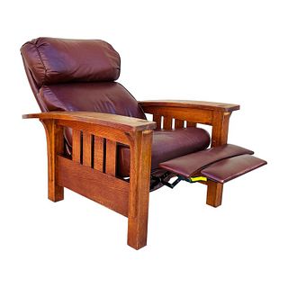 Arts & Crafts Style Oak Bow Recliner Chair by Stickley