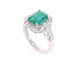 Opulent Emerald VS2 Diamond & Platinum Ring