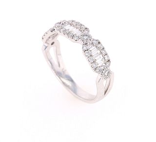 Brilliant VS Diamond & 14k White Gold Unity Ring