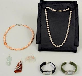 Group Seven Jewelry Items
