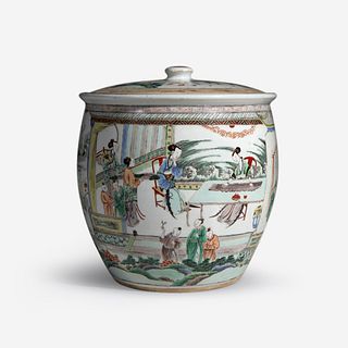 An unusual large Chinese famille verte-decorated porcelain jar and cover 五彩带盖大罐