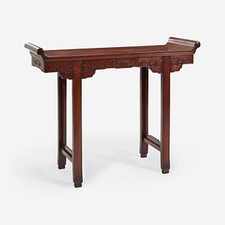 A Chinese hardwood altar table 硬木画案 19th/20th century 十九或二十世纪