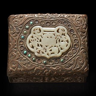 A Chinese white jade-mounted brass repousse box 嵌玉浮雕铜盒 The jade Qing dynasty 玉片为清代