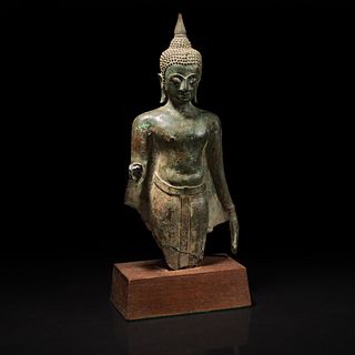 A Thai bronze torso of a Buddha 泰国青铜佛造像