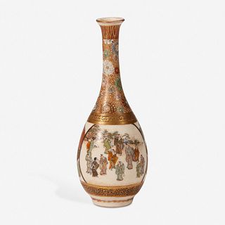 A small Japanese enameled Satsuma-type pottery cabinet vase 日本萨摩烧风格珐琅彩小瓶 Late 19th century 十九世纪晚期