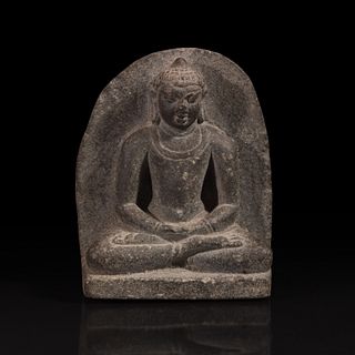 An Indian or Nepalese carved stone Buddha 印度或尼泊尔石雕佛像 12th century or earlier 十二世纪或更早