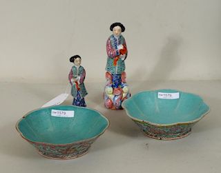 Group Four Chinese Porcelain Items