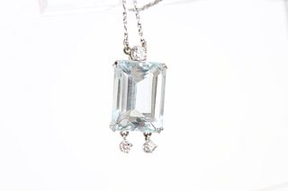 15ct Aquamarine & Diamond Pendant Necklace