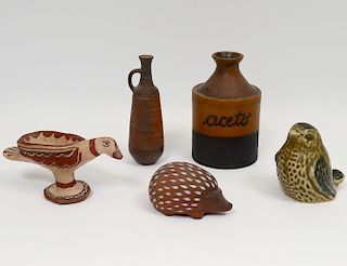 GROUP OF FIVE POTTERY ARTICLES
