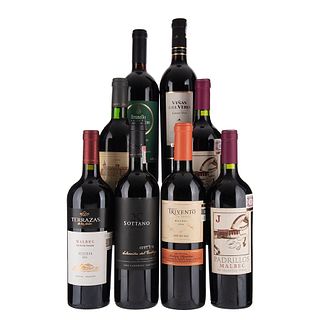 Lote de Vinos Tintos de España, Francia y Argentina. a) Château Beaumont. Cosecha1998. Haut - Médoc. Franc...