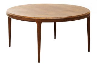 A rosewood circular coffee table §