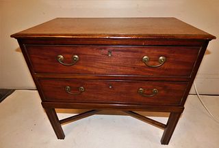 CHIPPENDALE CHEST ON STAND