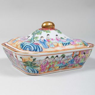 Small Chinese Export Porcelain Canton Famille Rose Entree Dish and Cover
