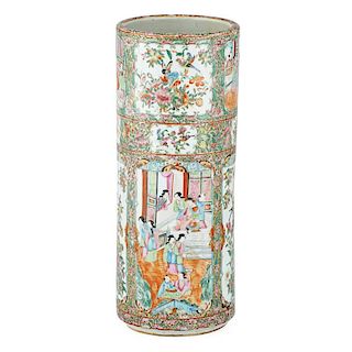CHINESE EXPORT FAMILLE ROSE UMBRELLA STAND