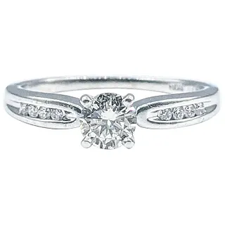 Classic Brilliant Cut Diamond Engagement Ring
