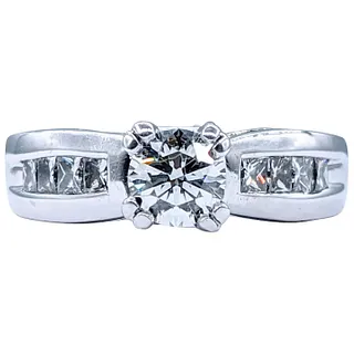 Outstanding Diamond Engagement Ring