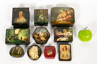 10 RUSSIAN LACQUERED BOXES, PORTRAITS & ART