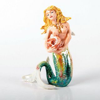 Marina HN4692 - Royal Doulton Figurine