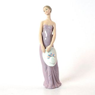 Bridesmaid 1005598 - Lladro Porcelain Figurine