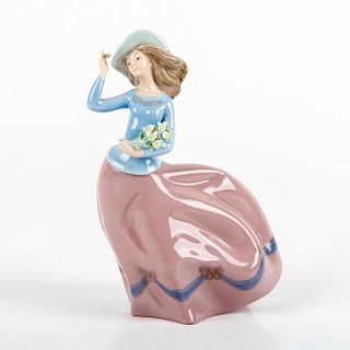 Spring Breeze 1005590 - Lladro Porcelain Figurine