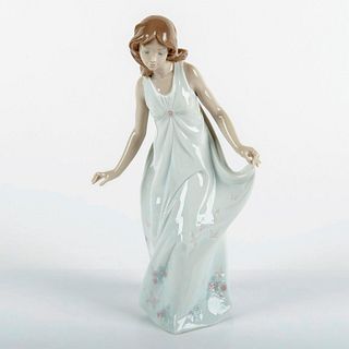 Wonderful Mother 1006975 - Lladro Porcelain Figurine