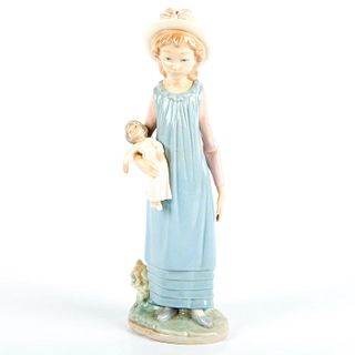 Belinda with Her Doll 01005045 - Lladro Porcelain Figurine
