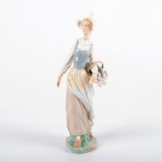 Dutch Girl 1004860 - Lladro Porcelain Figurine