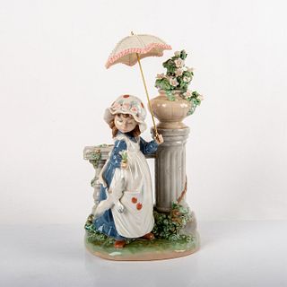 Glorious Spring 01005284 - Lladro Porcelain Figure