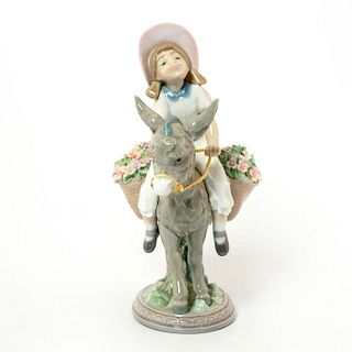 Look At Me! 1005465 - Lladro Porcelain Figurine