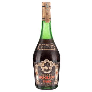 Yvon Napoléon. V.S.O.P. Cognac. France. En presentación de 750 ml.