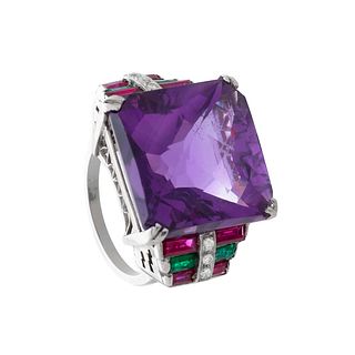 Chevalier ring, 1940's. With faceted amethyst weighing ca. 15.00 cts.