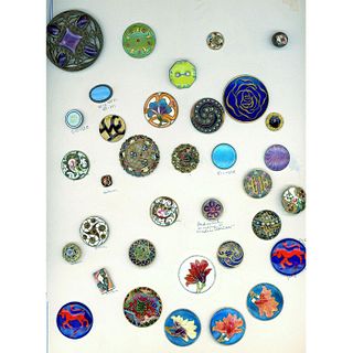 A FULL CARD OF ASSORTED DIVISION 1 & 3 ENAMEL BUTTONS