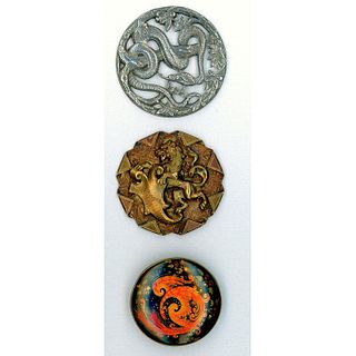 A SMALL CARD OF DIV 1 & 3 FABULOUS ANIMAL BUTTONS