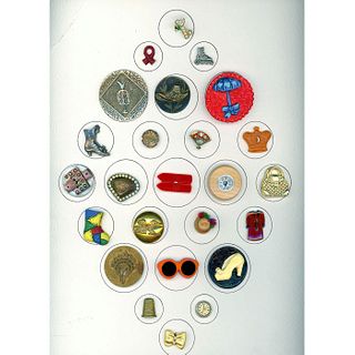 A CARD OF DIV 1 & 3 ASSORTED MATERIAL OBJECT BUTTONS