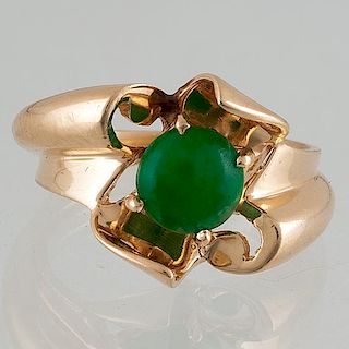 Ring in 14 Karat Yellow Gold with Jade 
