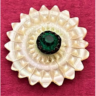 AN 18TH CENTURY GREEN PASTE CENTERED PEARL BUTTON