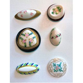 A SMALL CARD OF DIV. ONE PAINTED WHITE GLASS BUTTONS